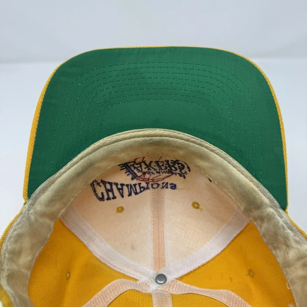 Vintage Los Angeles Lakers Hat Cap Strap Back Mens NBA Basketball Champions 2001